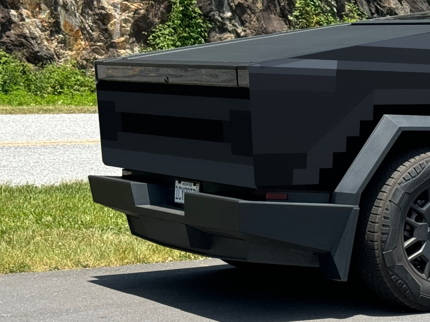 Cybercraft, a Minecraft inspired pixelated Cybertruck wrap