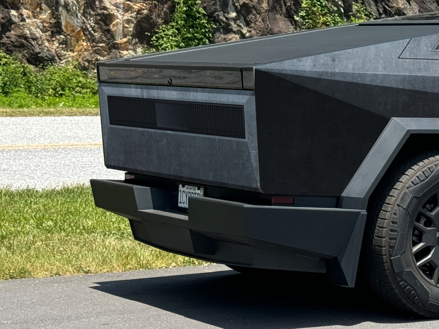 Cybertruck wrap inspired by Blade Runner 2049 Spinner vehicle